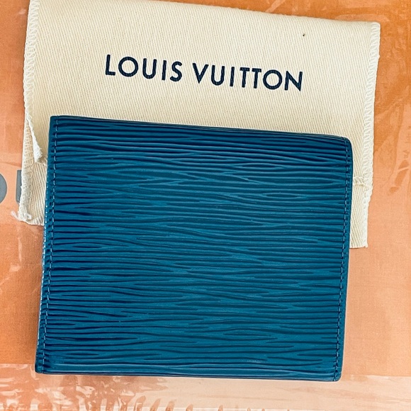 Louis Vuitton Blue Epi PorteTrifold Wallet w/ Snap Closure EUC - Picture 3 of 13